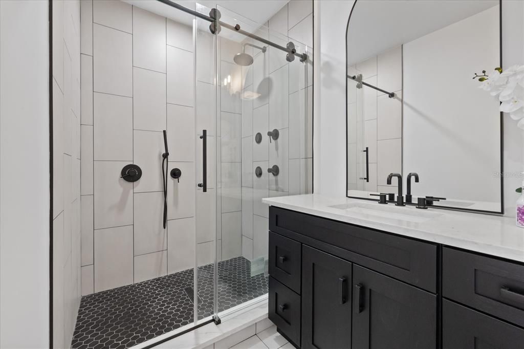 For Sale: $1,150,000 (3 beds, 2 baths, 3482 Square Feet)