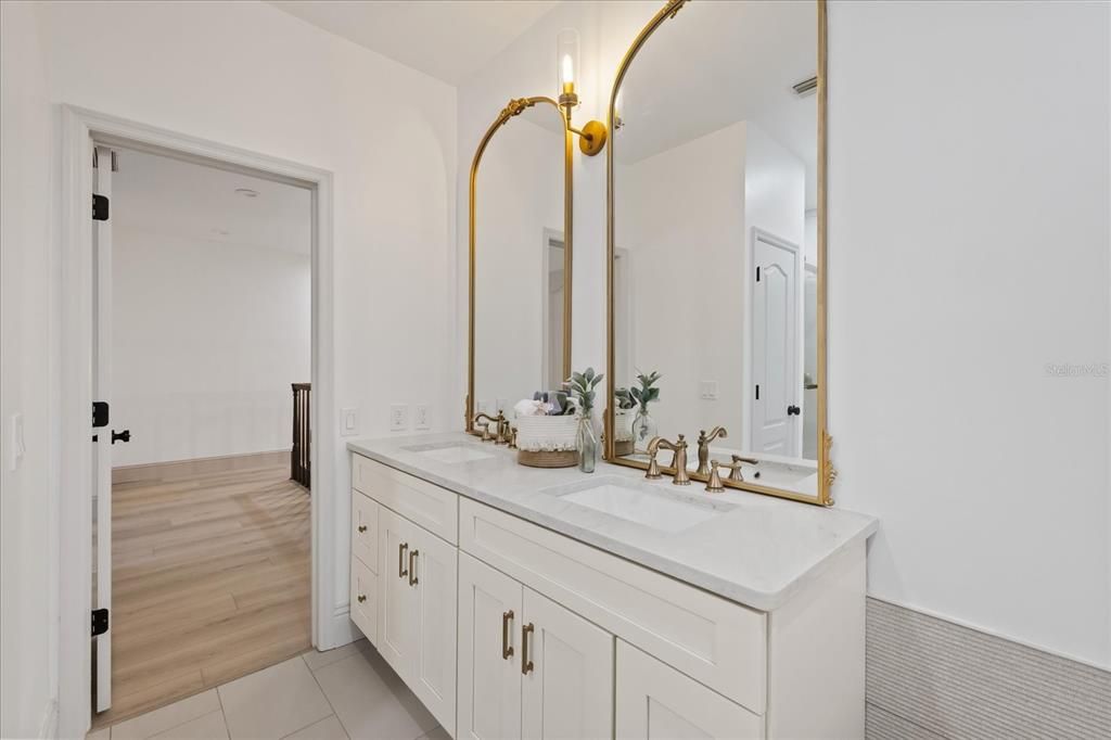 For Sale: $1,150,000 (3 beds, 2 baths, 3482 Square Feet)