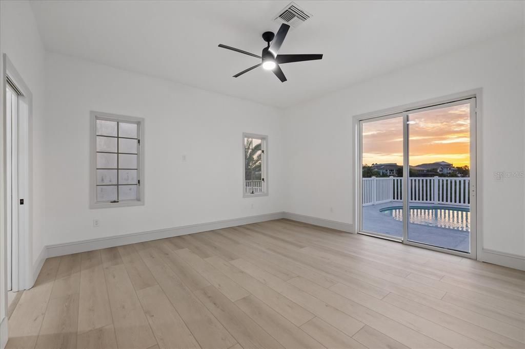 For Sale: $1,150,000 (3 beds, 2 baths, 3482 Square Feet)