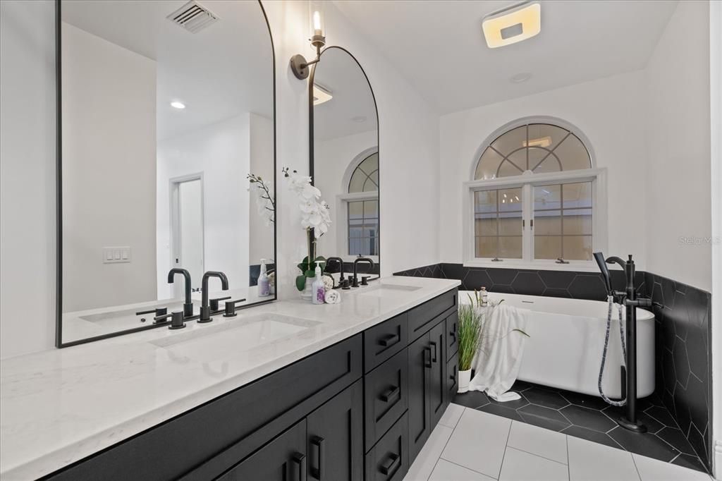 For Sale: $1,150,000 (3 beds, 2 baths, 3482 Square Feet)