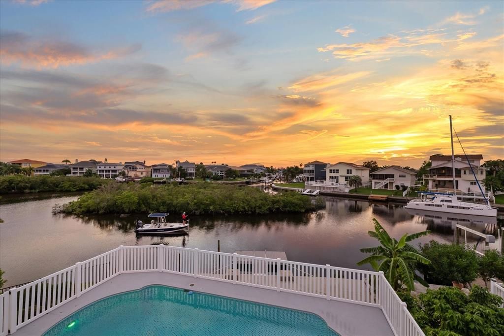 For Sale: $1,150,000 (3 beds, 2 baths, 3482 Square Feet)