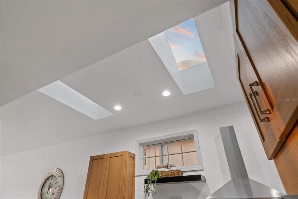 For Sale: $1,150,000 (3 beds, 2 baths, 3482 Square Feet)