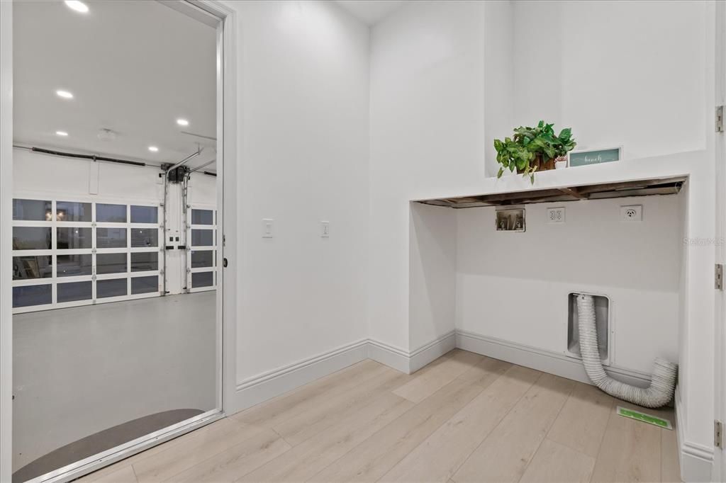 For Sale: $1,150,000 (3 beds, 2 baths, 3482 Square Feet)