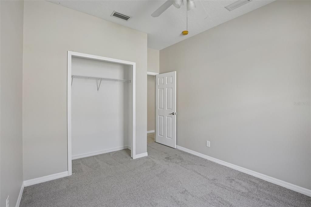Activo con contrato: $339,900 (4 camas, 2 baños, 1997 Pies cuadrados)