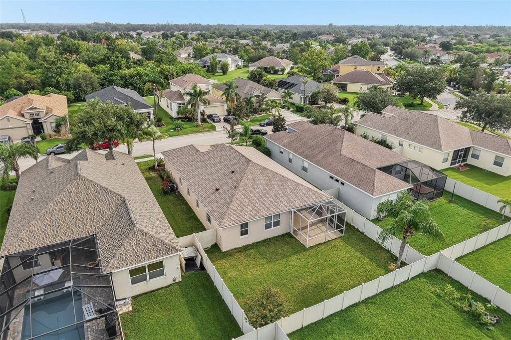 Activo con contrato: $339,900 (4 camas, 2 baños, 1997 Pies cuadrados)
