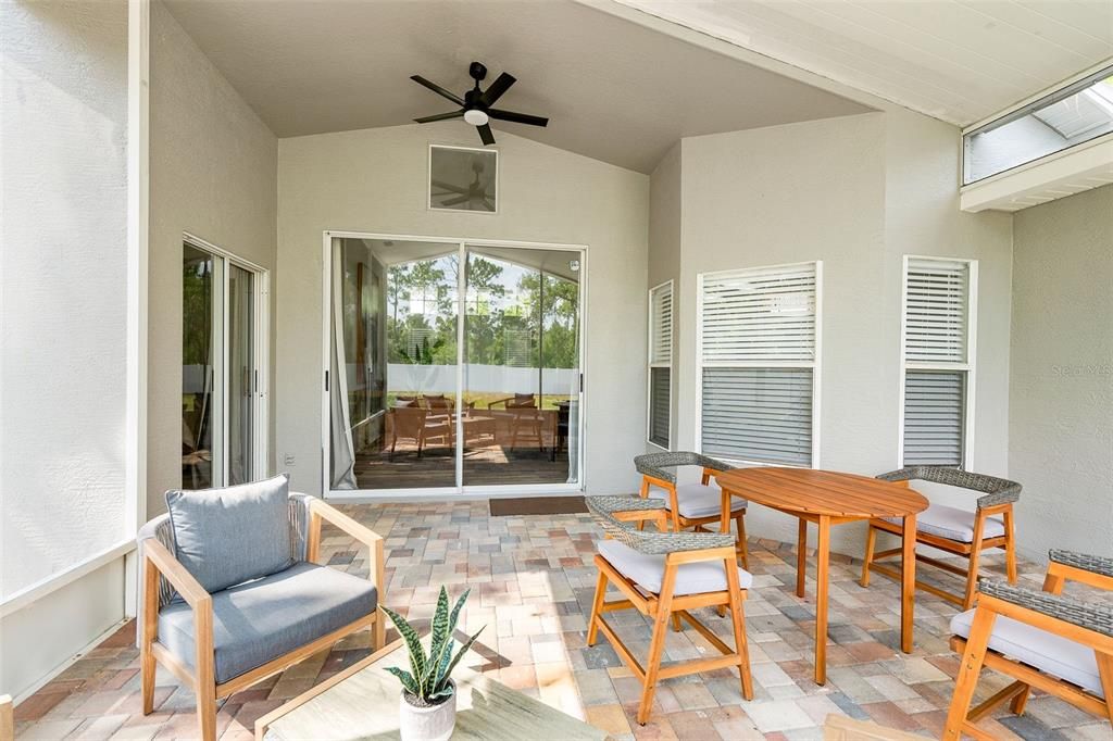 En Venta: $362,900 (3 camas, 2 baños, 1533 Pies cuadrados)