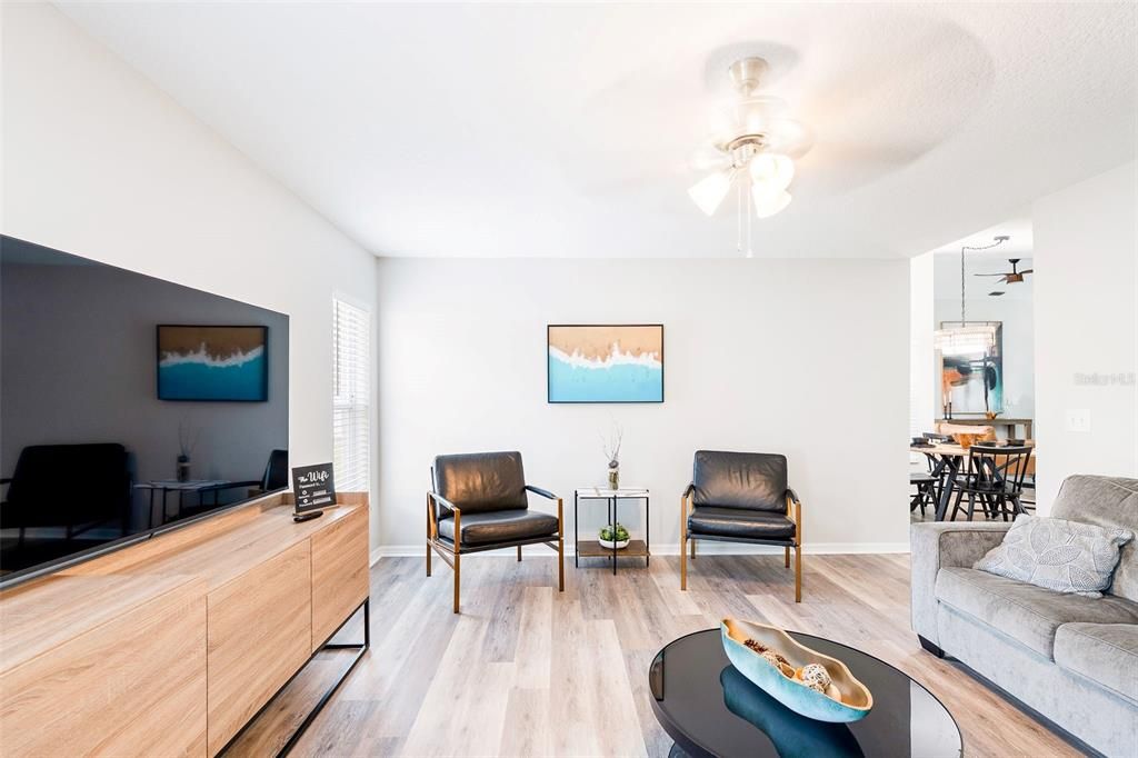 En Venta: $362,900 (3 camas, 2 baños, 1533 Pies cuadrados)