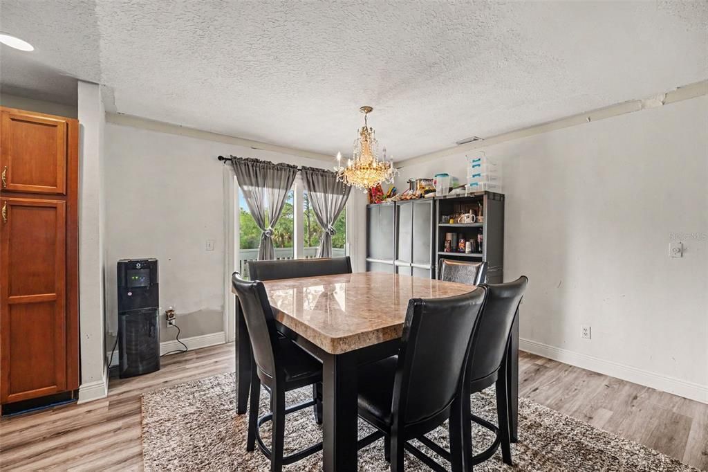 For Sale: $550,000 (4 beds, 4 baths, 2631 Square Feet)
