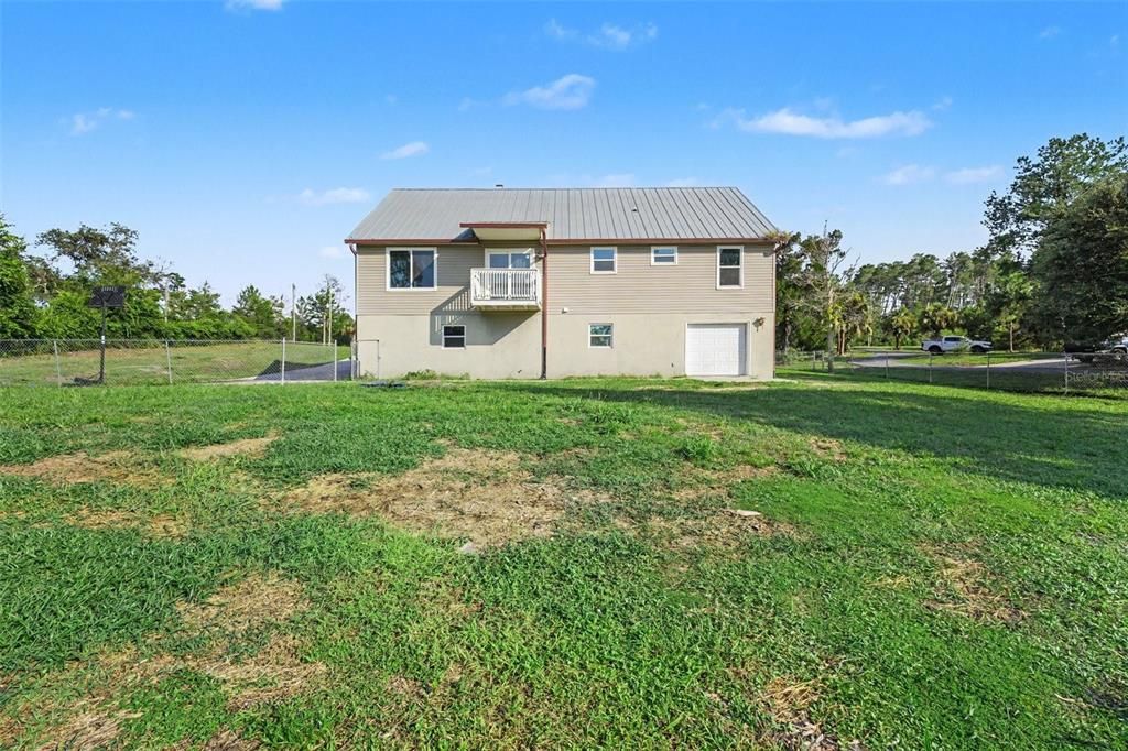 For Sale: $550,000 (4 beds, 4 baths, 2631 Square Feet)