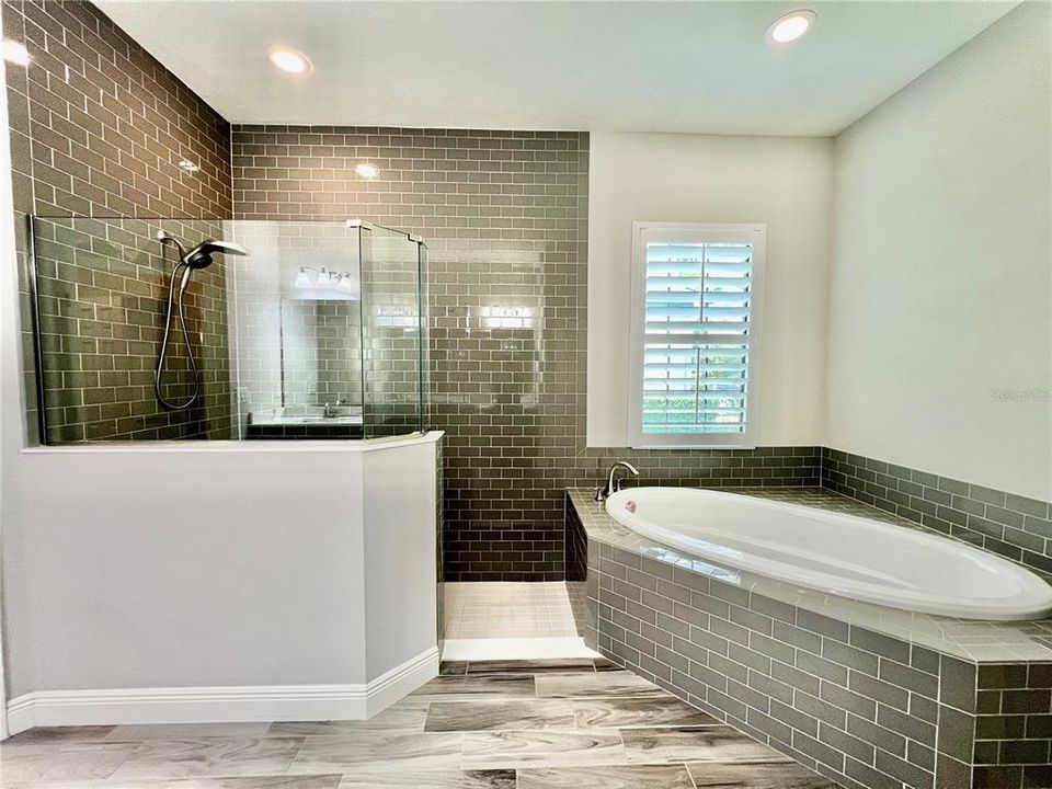 For Rent: $4,200 (4 beds, 3 baths, 3168 Square Feet)
