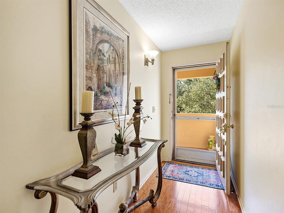 For Rent: $2,500 (2 beds, 2 baths, 1182 Square Feet)