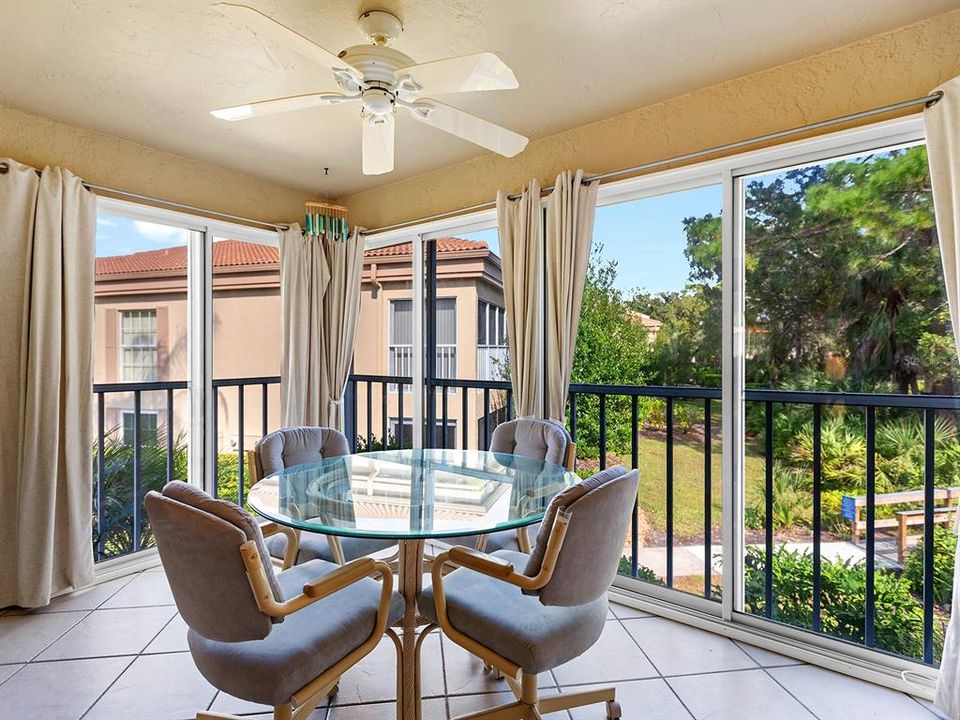 For Rent: $2,500 (2 beds, 2 baths, 1182 Square Feet)