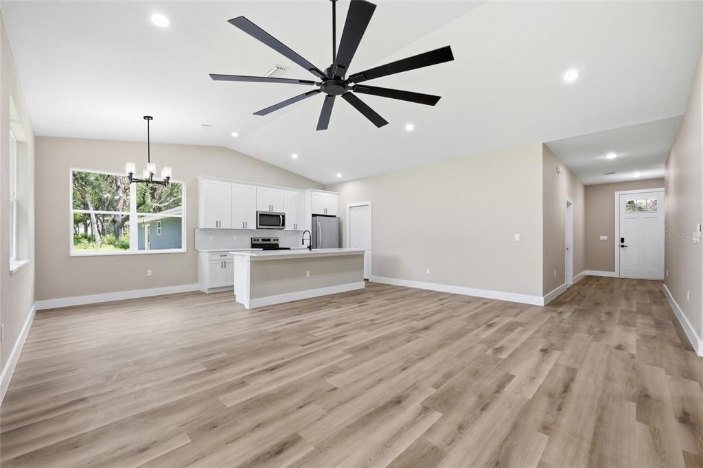 For Sale: $279,990 (3 beds, 2 baths, 1406 Square Feet)
