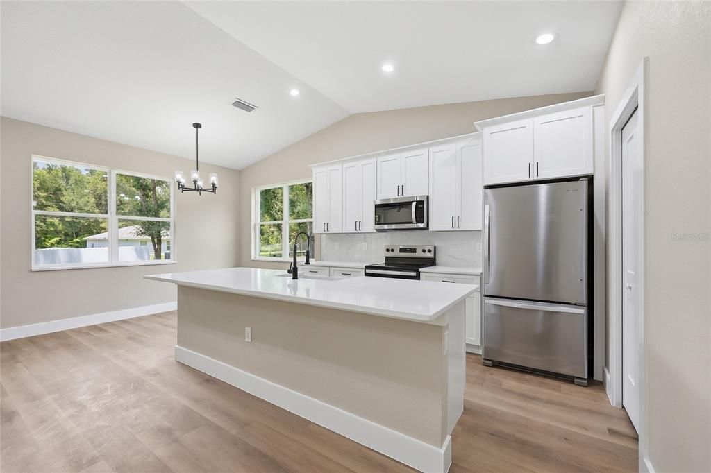 For Sale: $279,990 (3 beds, 2 baths, 1406 Square Feet)