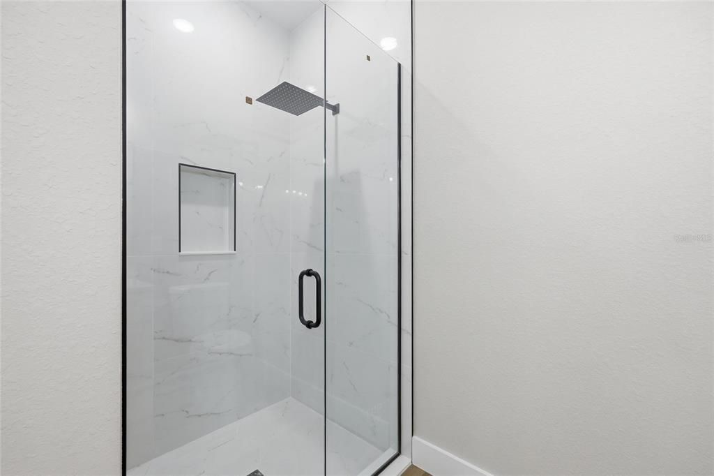 For Sale: $279,990 (3 beds, 2 baths, 1406 Square Feet)