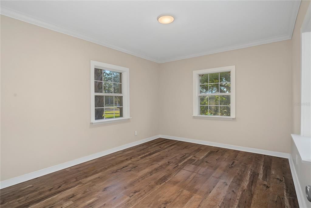For Sale: $239,000 (3 beds, 2 baths, 1281 Square Feet)