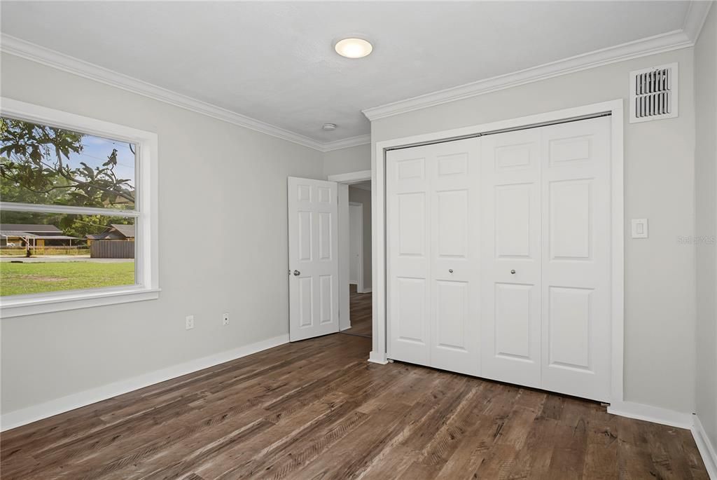 For Sale: $239,000 (3 beds, 2 baths, 1281 Square Feet)