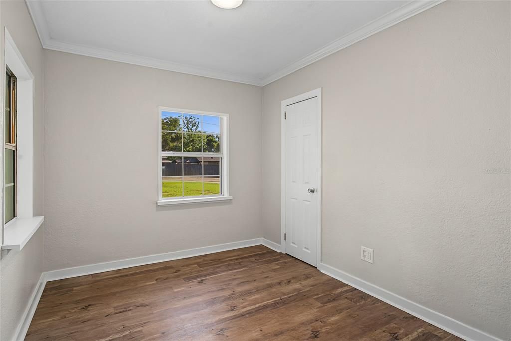 For Sale: $239,000 (3 beds, 2 baths, 1281 Square Feet)