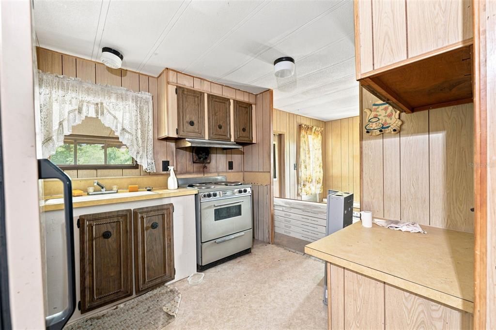 На продажу: $132,500 (2 спален, 1 ванн, 960 Квадратных фут)