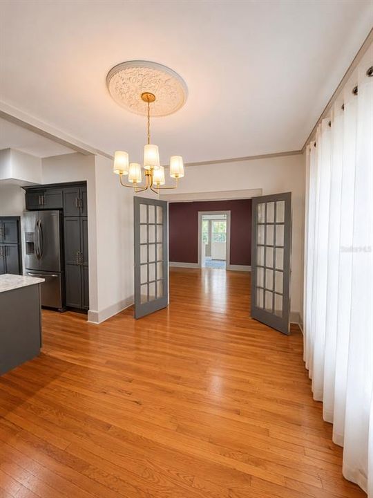 For Rent: $4,800 (3 beds, 1 baths, 1890 Square Feet)