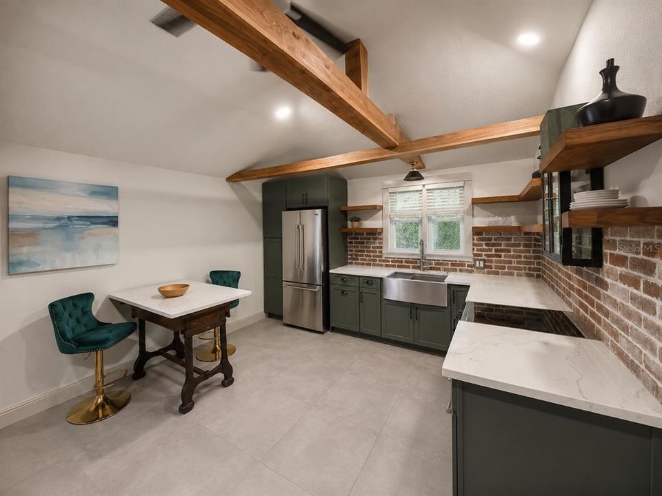 For Rent: $4,800 (3 beds, 1 baths, 1890 Square Feet)