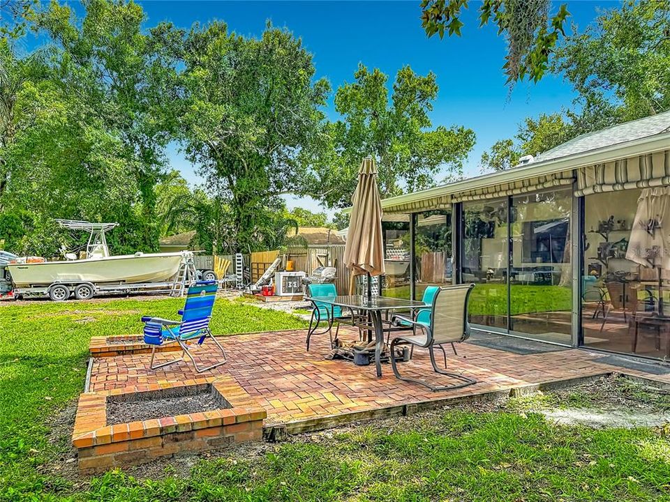 For Sale: $394,900 (3 beds, 2 baths, 1647 Square Feet)