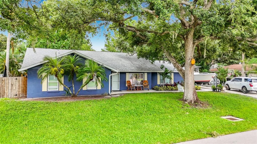 For Sale: $394,900 (3 beds, 2 baths, 1647 Square Feet)