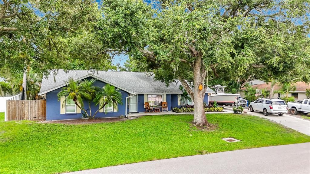 For Sale: $394,900 (3 beds, 2 baths, 1647 Square Feet)