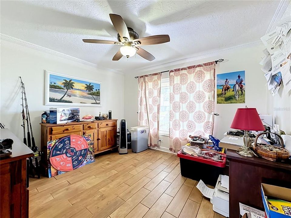 For Sale: $394,900 (3 beds, 2 baths, 1647 Square Feet)