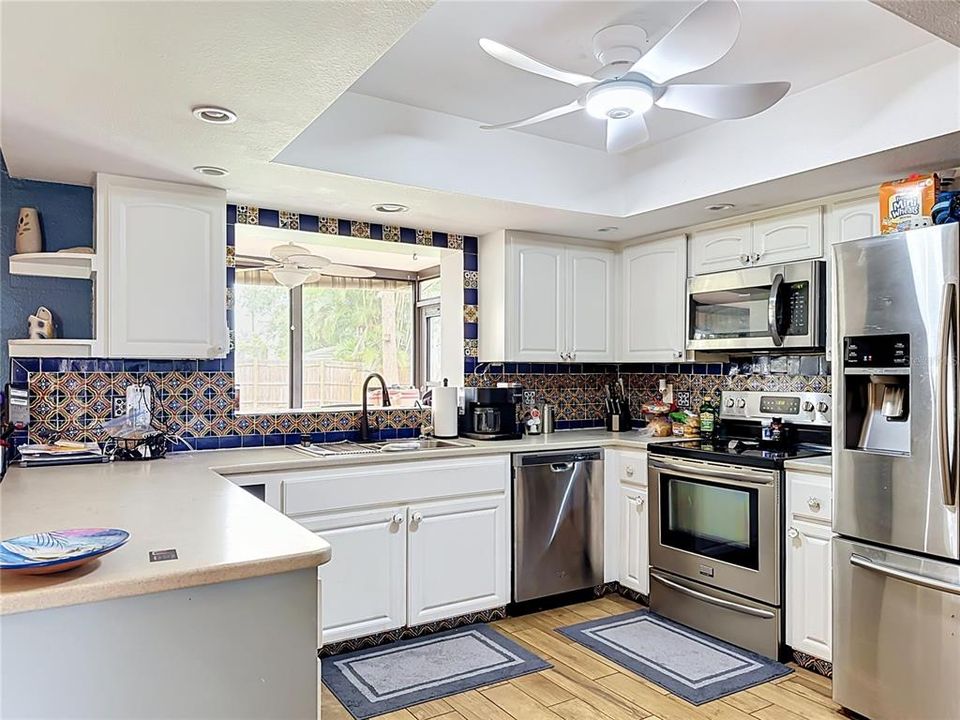 For Sale: $394,900 (3 beds, 2 baths, 1647 Square Feet)