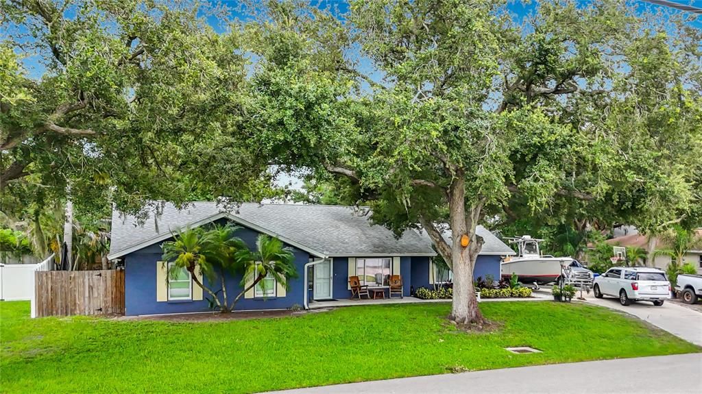 For Sale: $394,900 (3 beds, 2 baths, 1647 Square Feet)