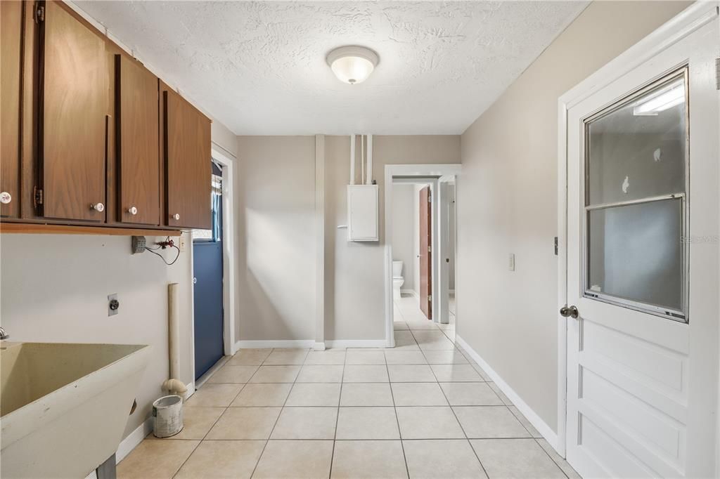 В аренду: $1,850 (3 спален, 2 ванн, 1388 Квадратных фут)