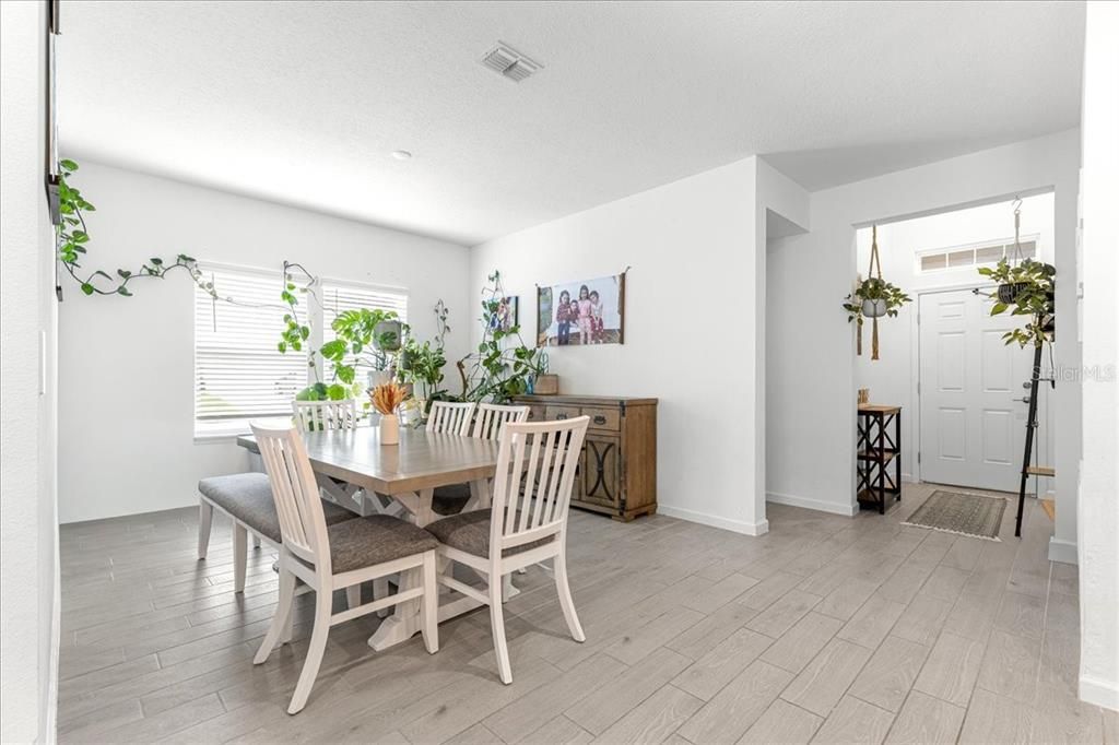 For Sale: $354,000 (4 beds, 3 baths, 2292 Square Feet)