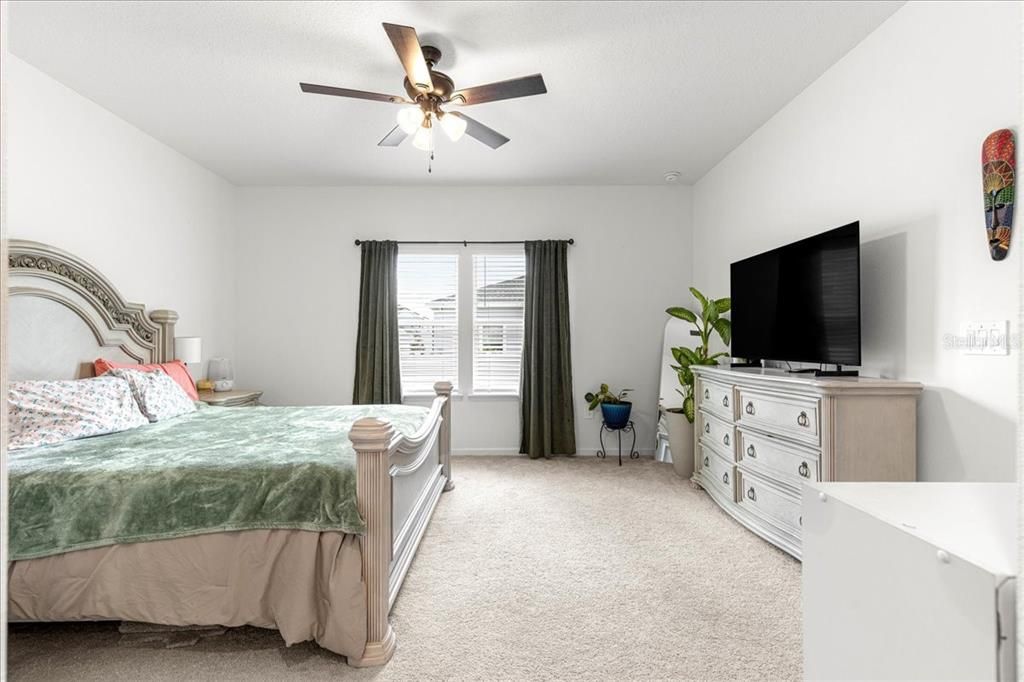 For Sale: $354,000 (4 beds, 3 baths, 2292 Square Feet)