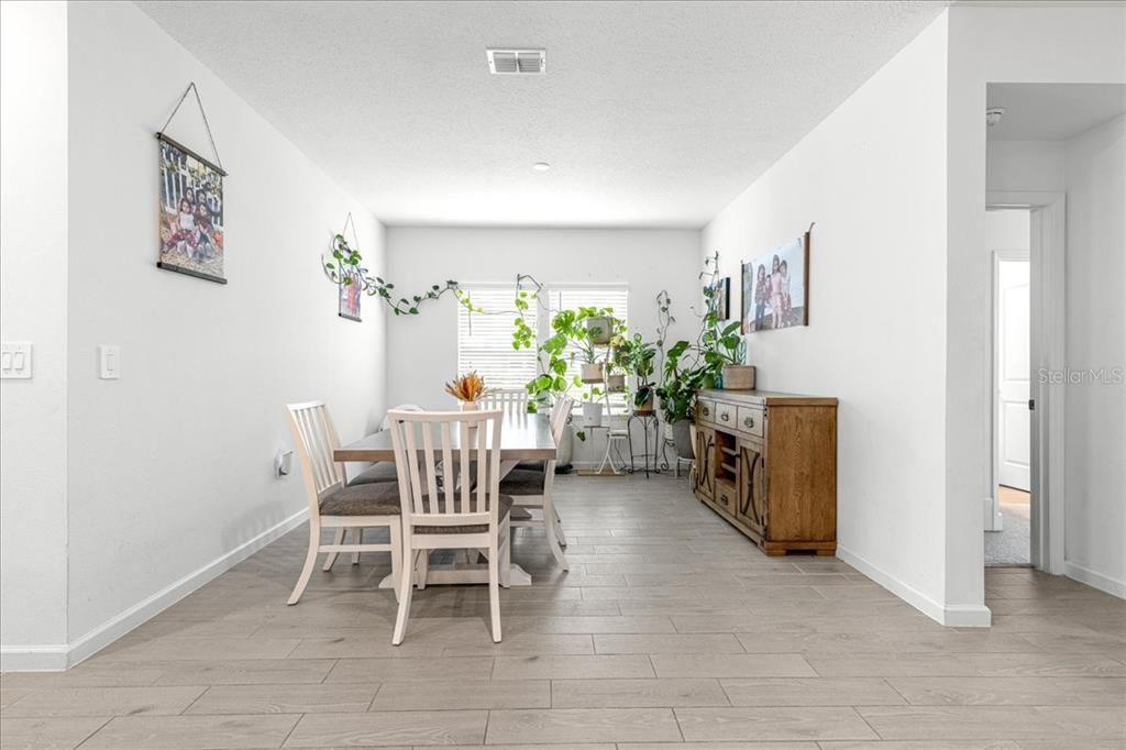 For Sale: $354,000 (4 beds, 3 baths, 2292 Square Feet)