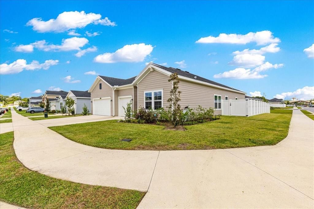 For Sale: $354,000 (4 beds, 3 baths, 2292 Square Feet)
