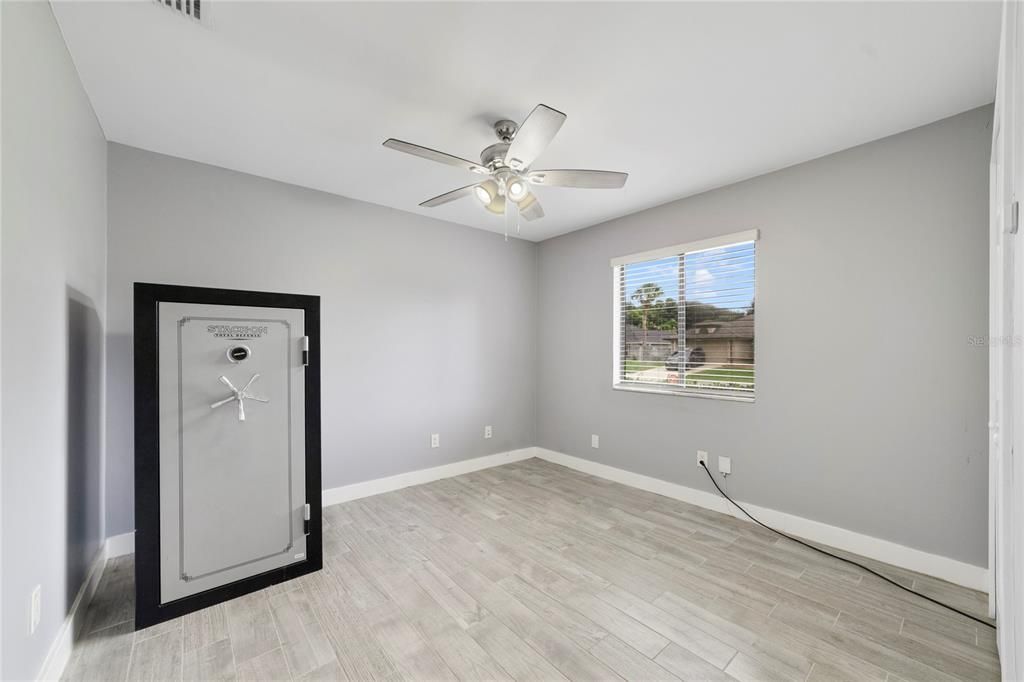 Active With Contract: $475,000 (4 beds, 2 baths, 1605 Square Feet)