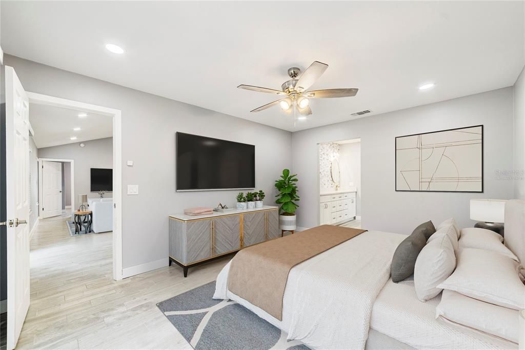 Active With Contract: $475,000 (4 beds, 2 baths, 1605 Square Feet)