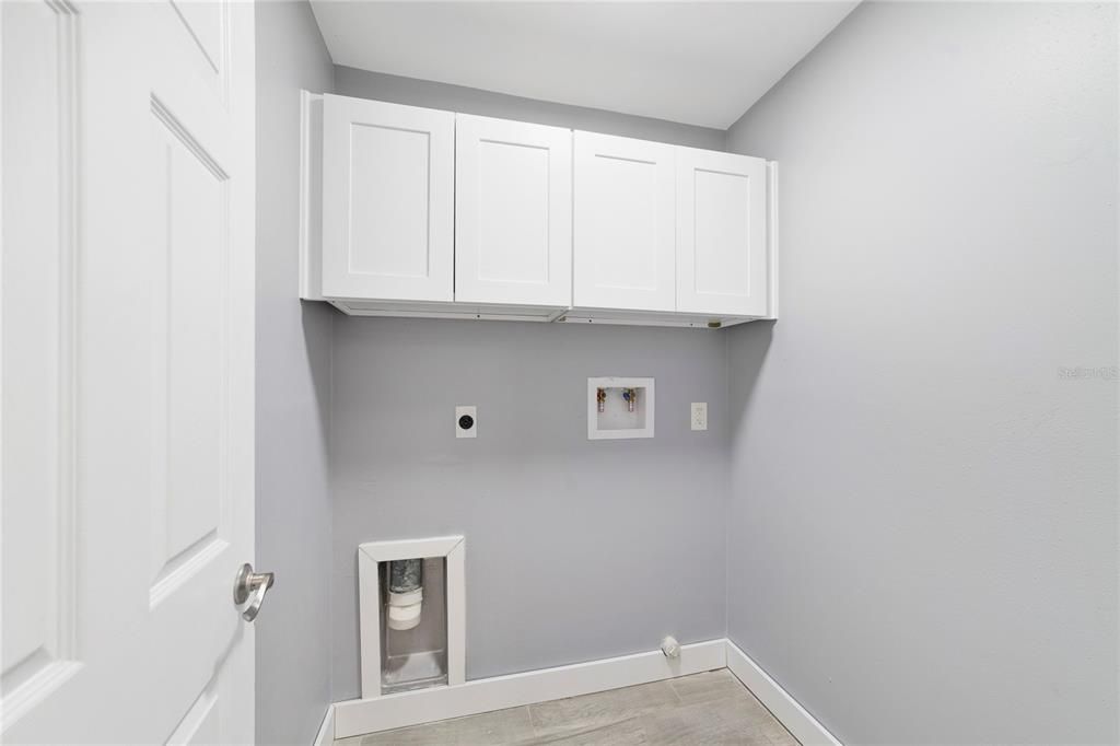 Active With Contract: $475,000 (4 beds, 2 baths, 1605 Square Feet)