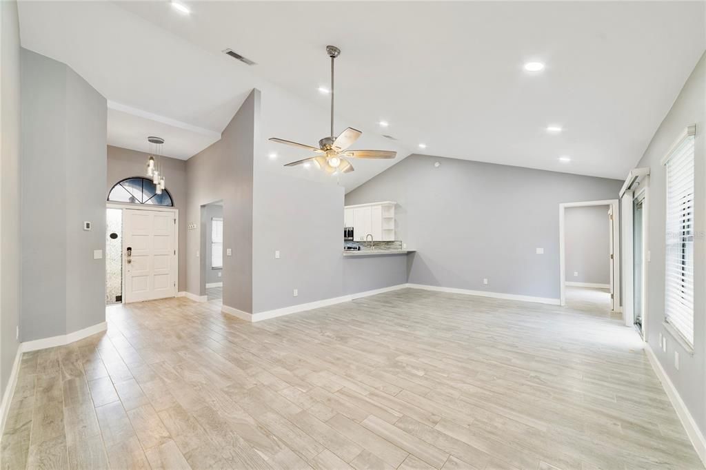 Active With Contract: $475,000 (4 beds, 2 baths, 1605 Square Feet)