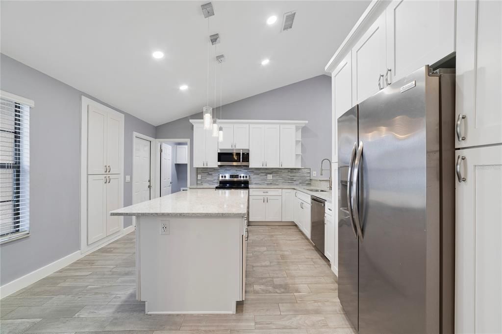 Active With Contract: $475,000 (4 beds, 2 baths, 1605 Square Feet)