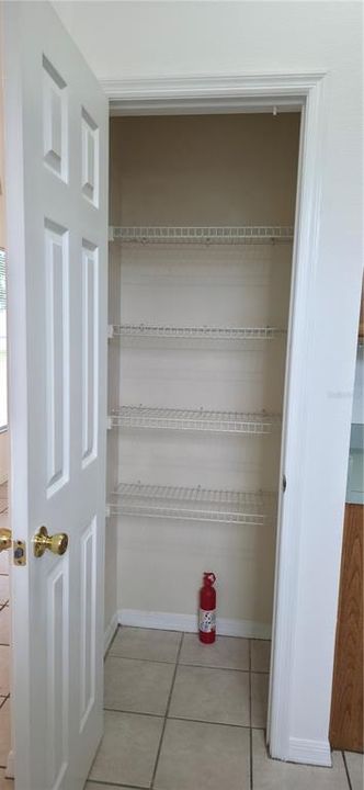 На продажу: $416,000 (4 спален, 2 ванн, 1359 Квадратных фут)