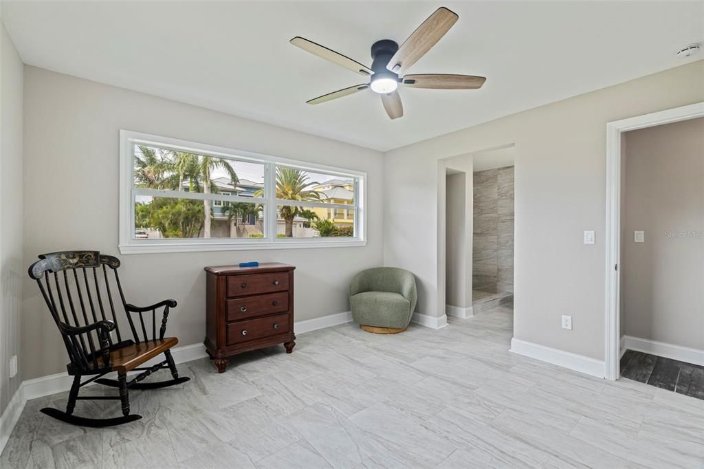 Activo con contrato: $499,000 (3 camas, 3 baños, 1964 Pies cuadrados)