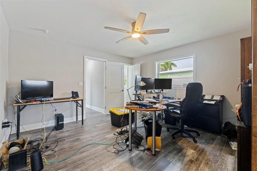Activo con contrato: $499,000 (3 camas, 3 baños, 1964 Pies cuadrados)