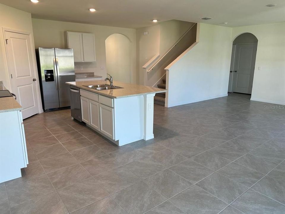 For Sale: $785,000 (5 beds, 3 baths, 2631 Square Feet)