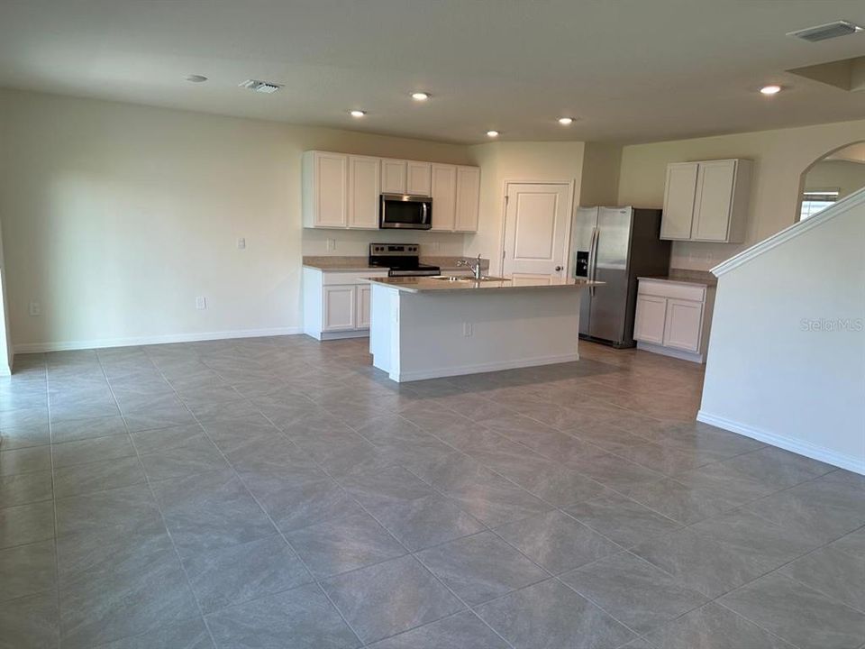 For Sale: $785,000 (5 beds, 3 baths, 2631 Square Feet)