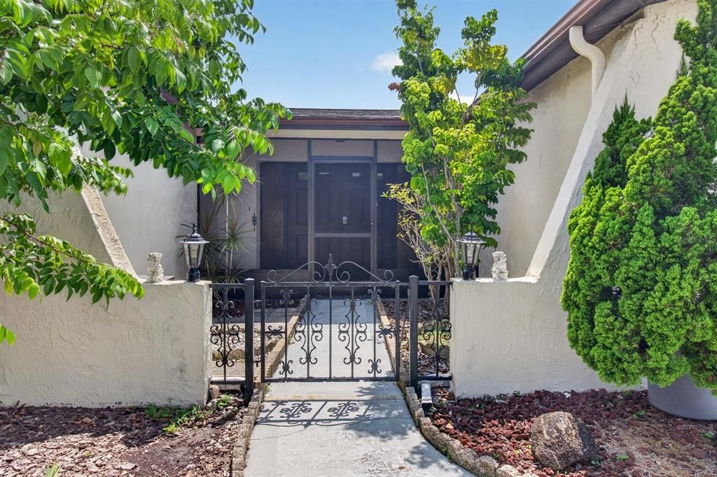 En Venta: $438,000 (3 camas, 3 baños, 1910 Pies cuadrados)