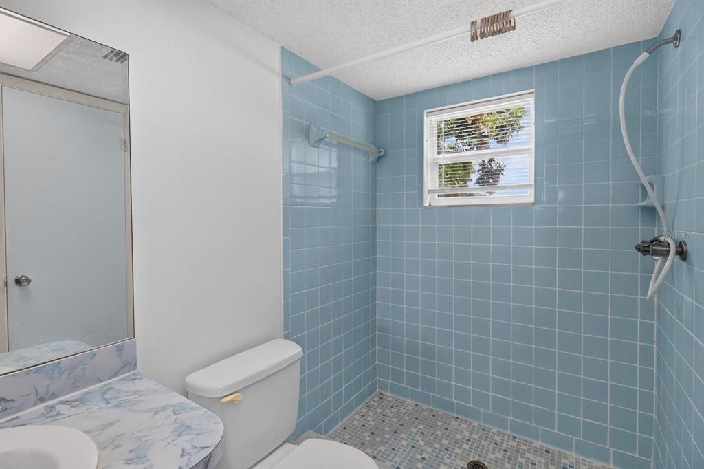 En Venta: $438,000 (3 camas, 3 baños, 1910 Pies cuadrados)
