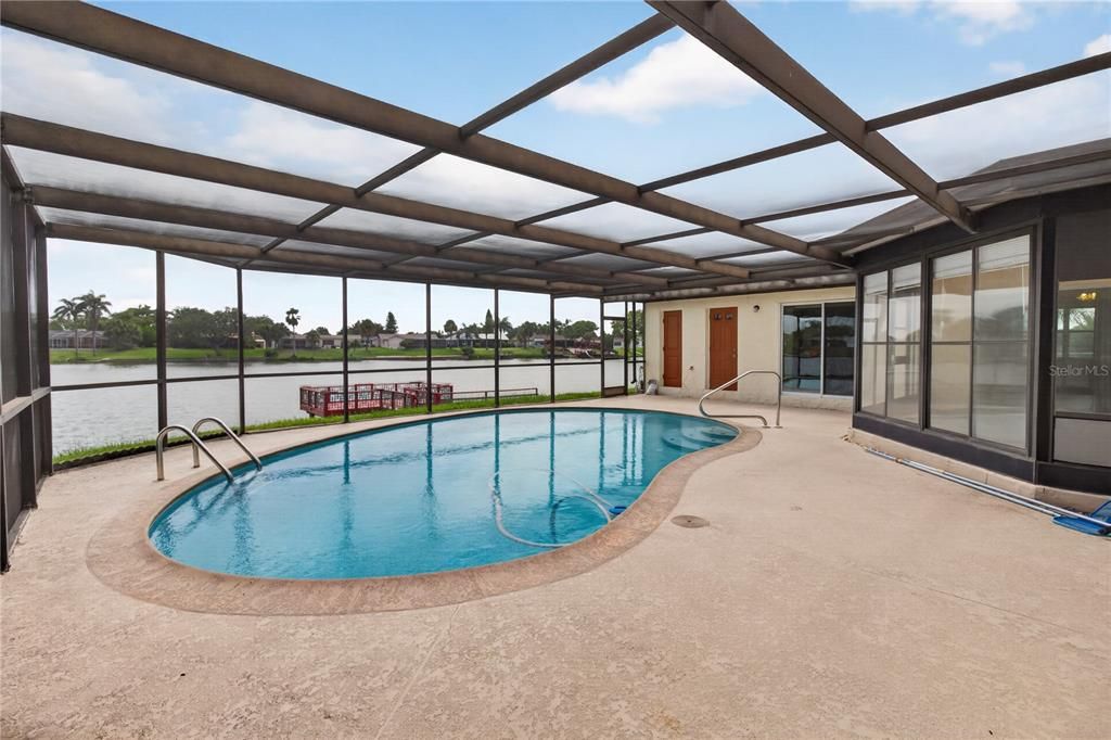 En Venta: $438,000 (3 camas, 3 baños, 1910 Pies cuadrados)