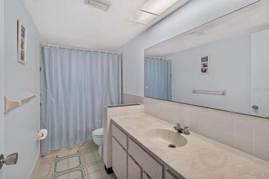 En Venta: $438,000 (3 camas, 3 baños, 1910 Pies cuadrados)